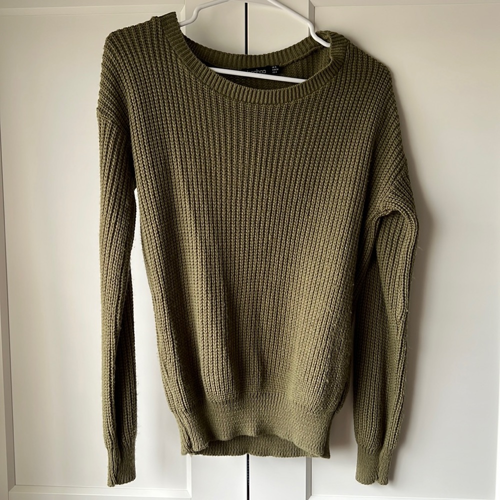Boohoo lightweight sweater Size 4 / Small